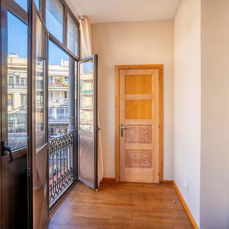 Elegant 3-Bedroom Apartment In The Heart Of Bcn Barselona Dış mekan fotoğraf